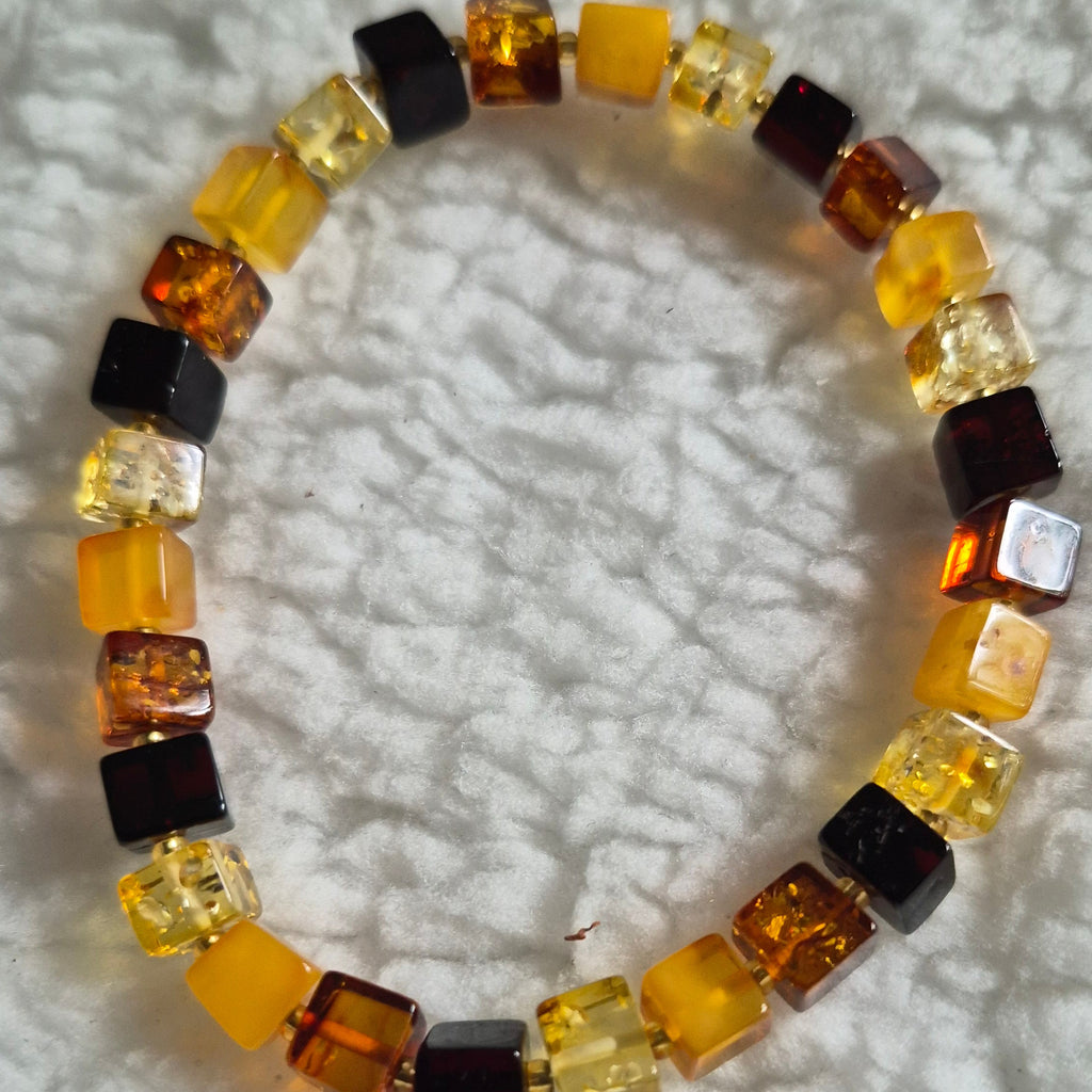 Amber Cube Bead Necklace and Bracelet Set – 52 cm
