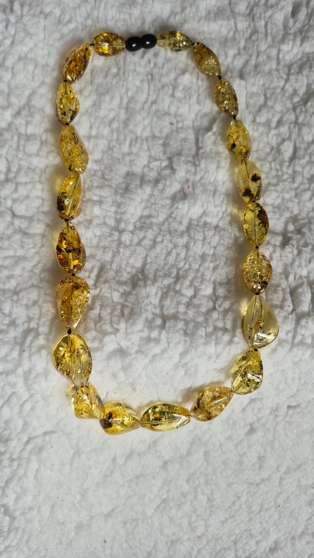 Twisted Teardrop Statement Necklace – 51 cm