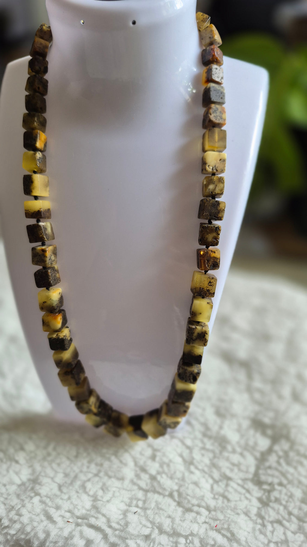 Square Cube Bead Necklace – 50 cm